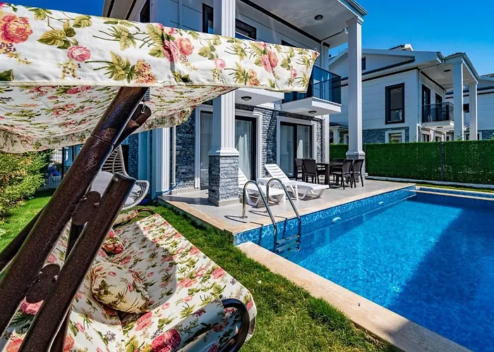Willa Salkim- 4 Bedroom In Oludeniz