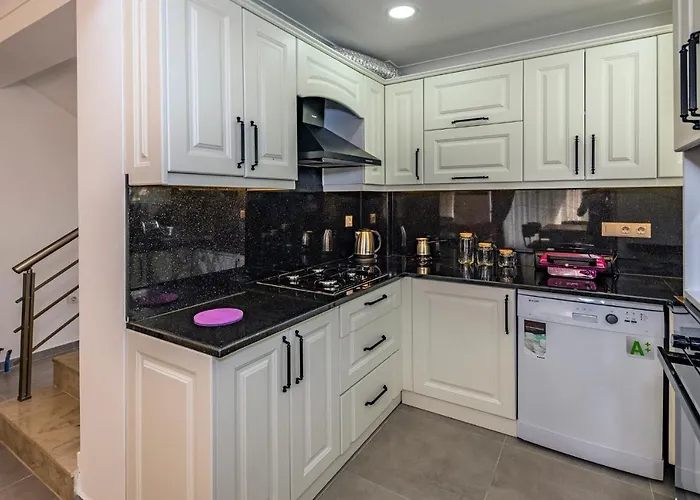 Villa Salkim- 4 Bedroom In Oludeniz