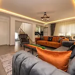 Salkim- 4 Bedroom In Oludeniz