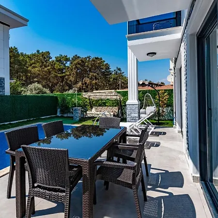 Salkim- 4 Bedroom In Oludeniz *
