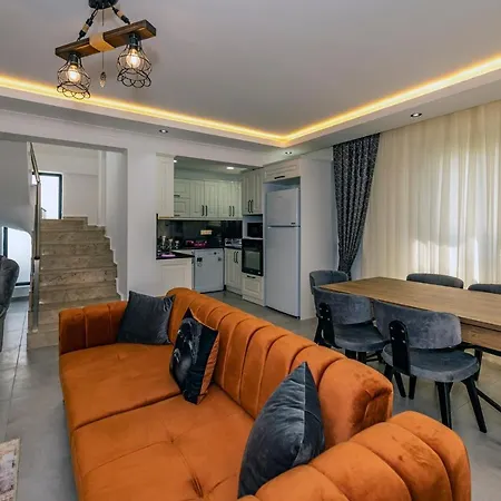 Willa Salkim- 4 Bedroom In Oludeniz