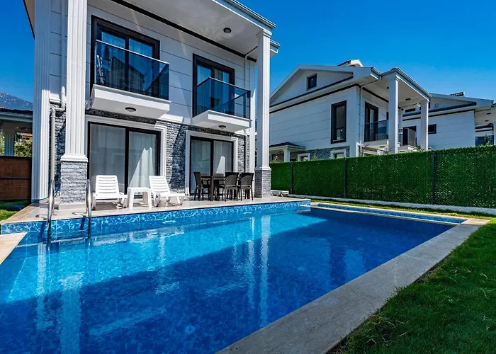 Salkim- 4 Bedroom In Oludeniz ヴィラ